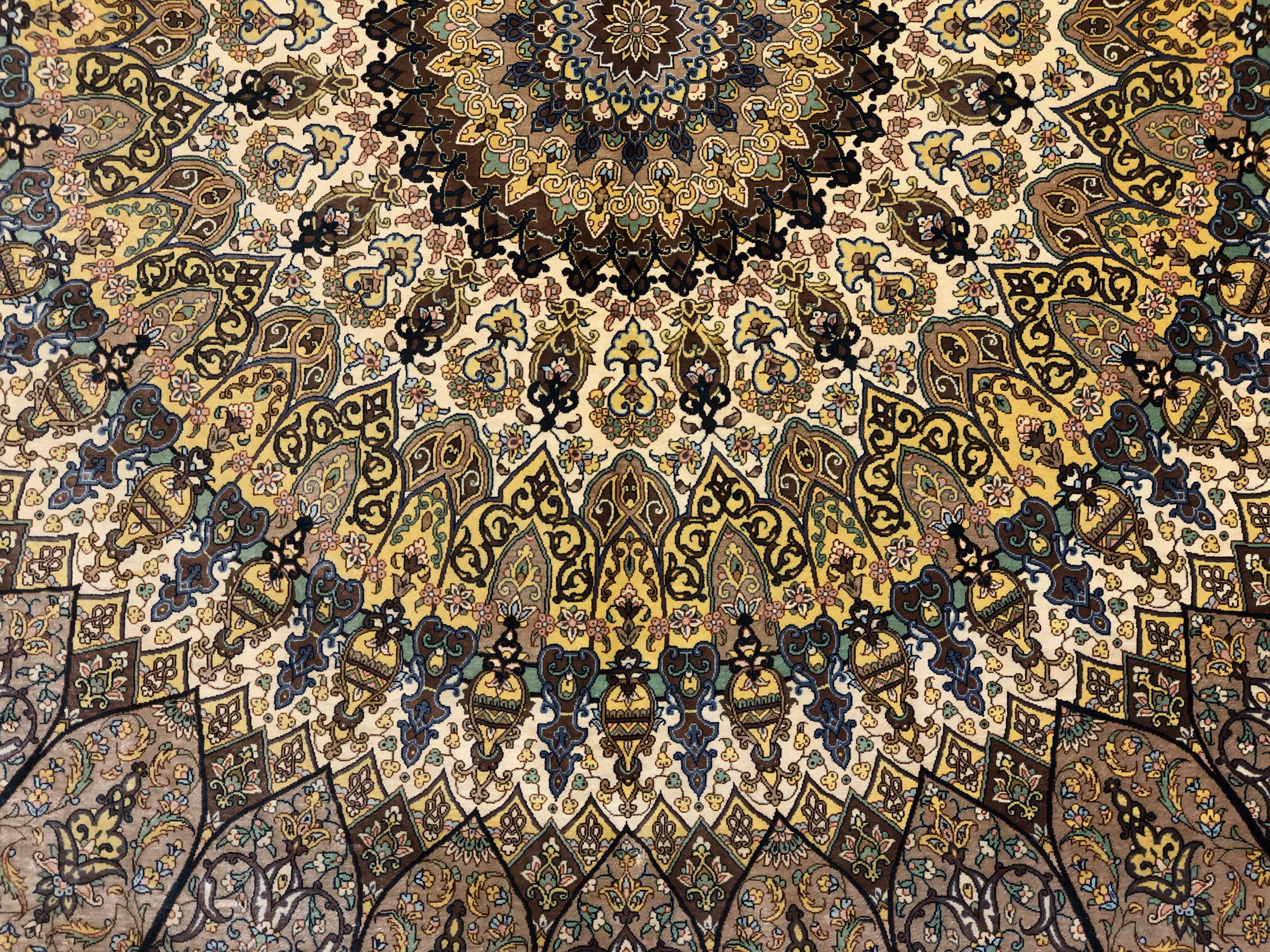 Qum rug