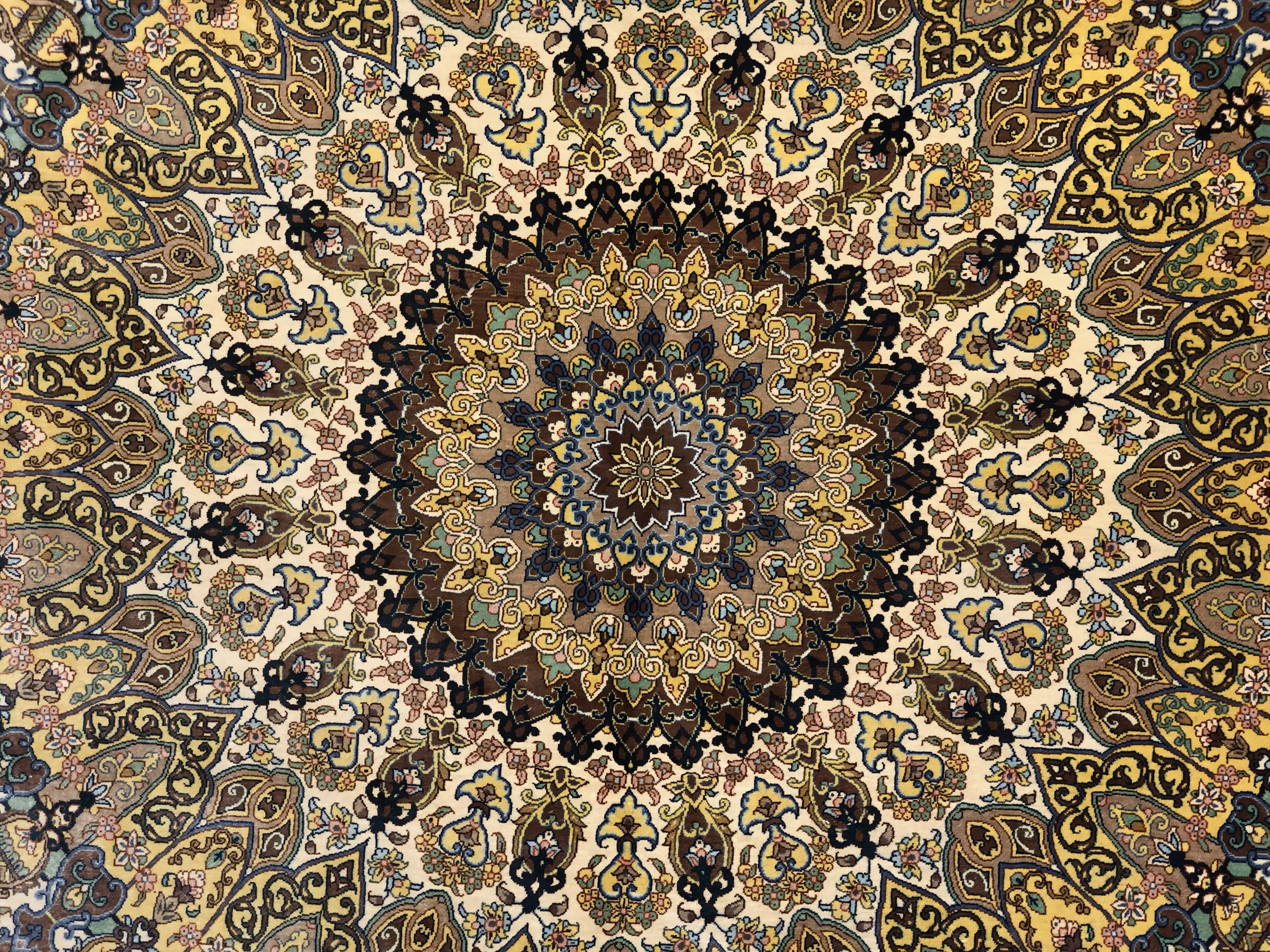 Qum rug