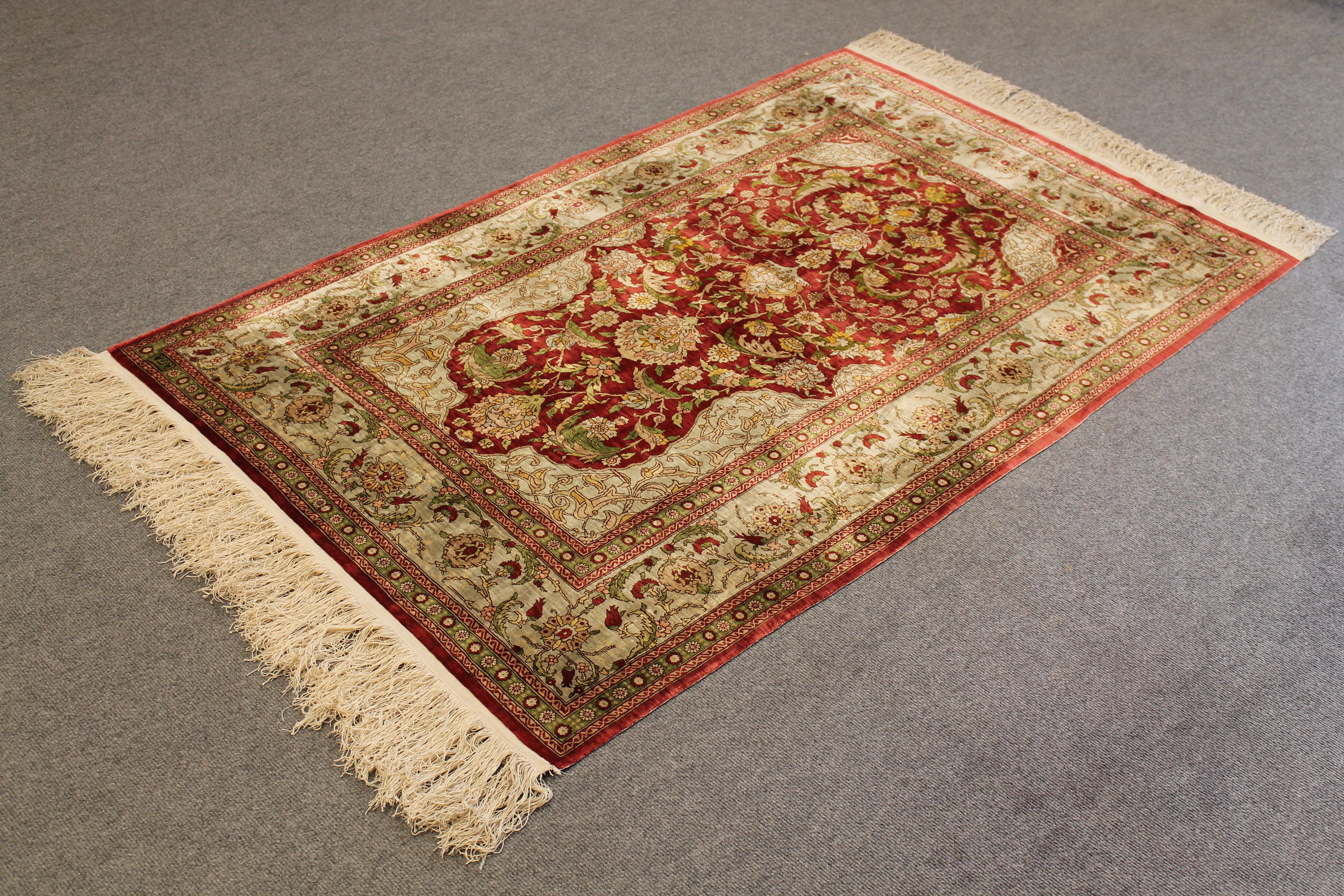 Hereke rug