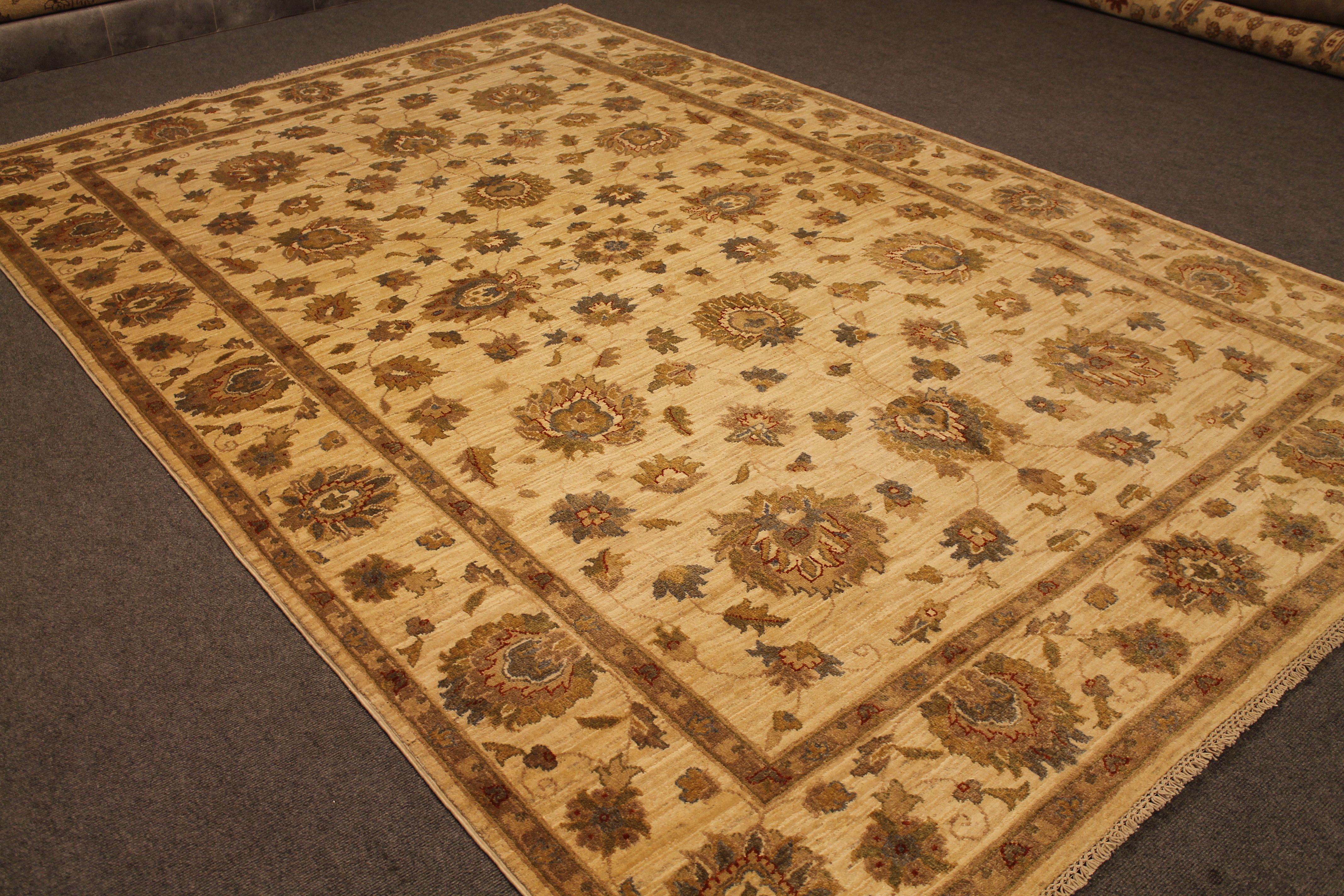 Muwarrad rug