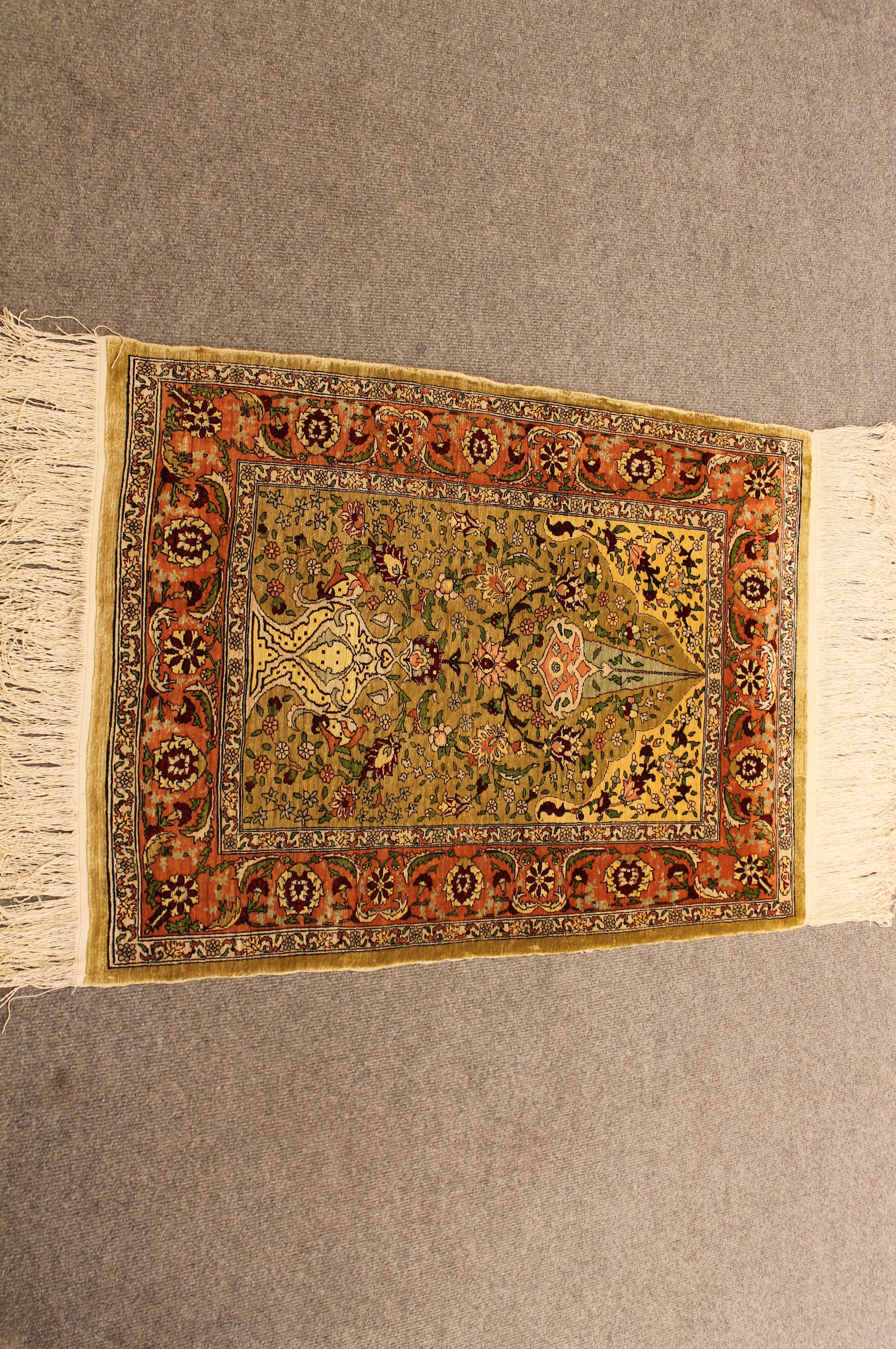 Silk Hereke