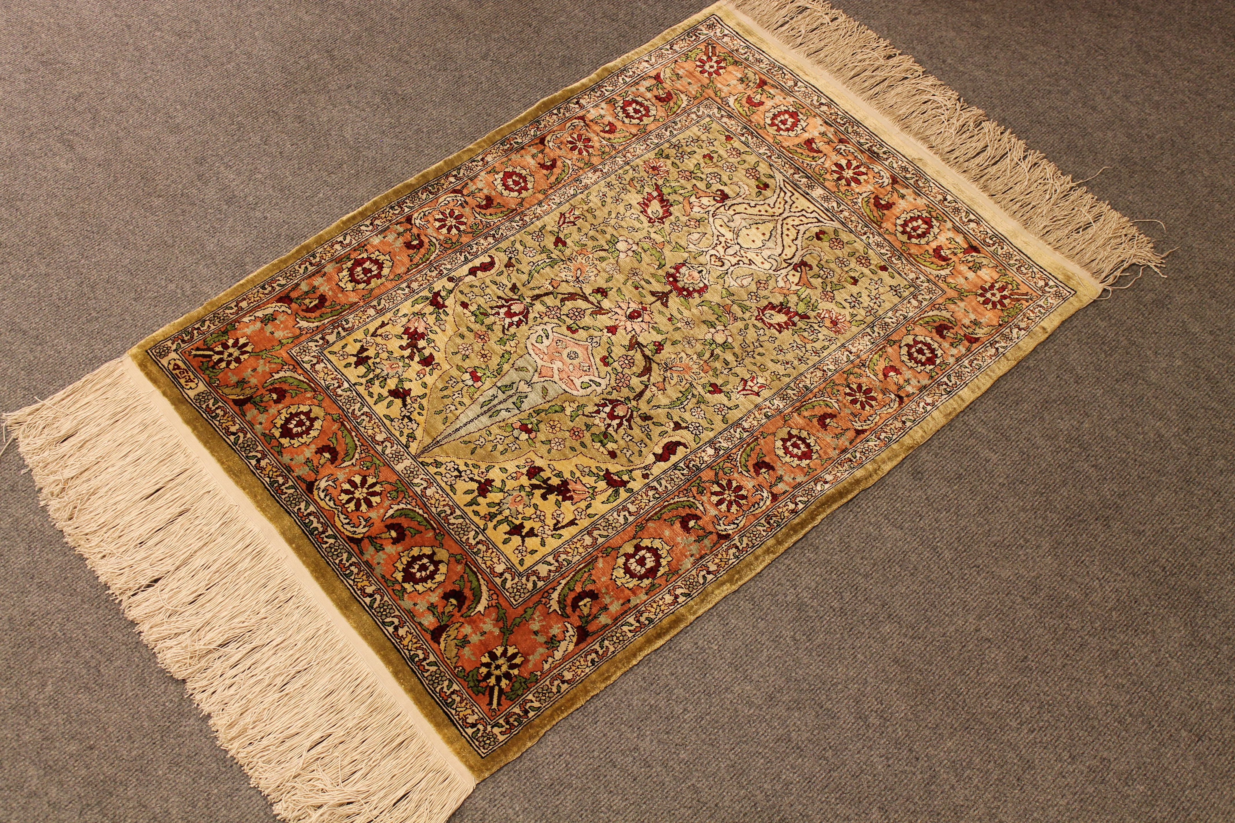 Silk Hereke