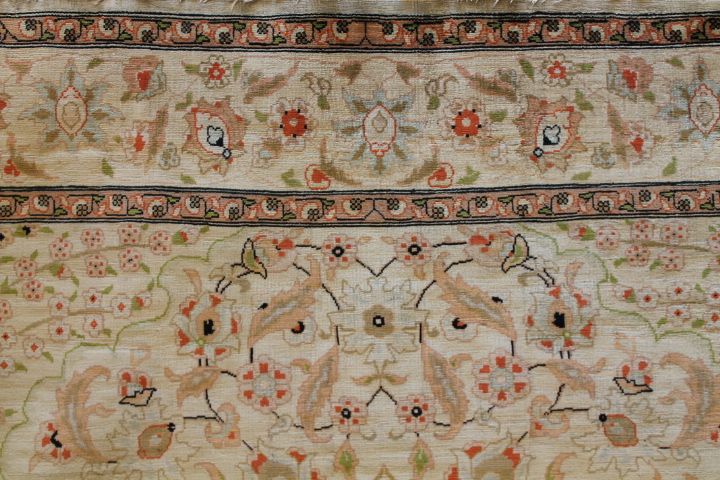 Silk Heriki rug